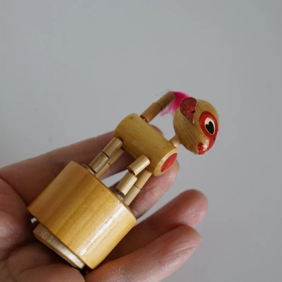 VTG Wooden Thumb Puppet MONKEY Push Button Collapsible Toy 3" - Picture 6 of 6